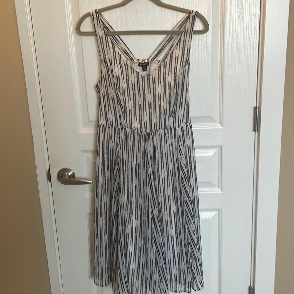 Torrid white dress with black and gold